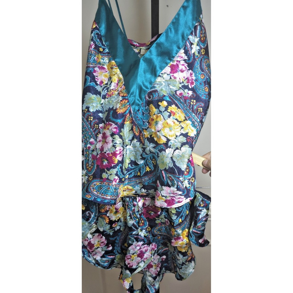 VTG Victoria Secret Women's M Gold‎ label Floral Green Satin Camisole Shorts Set